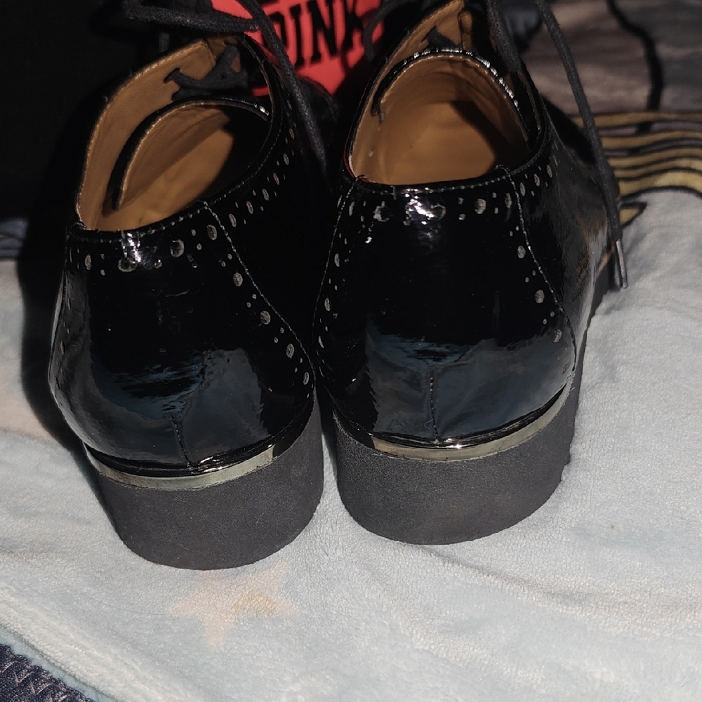 Black Patent Leather Oxford Shoes - Picture 3 of 12